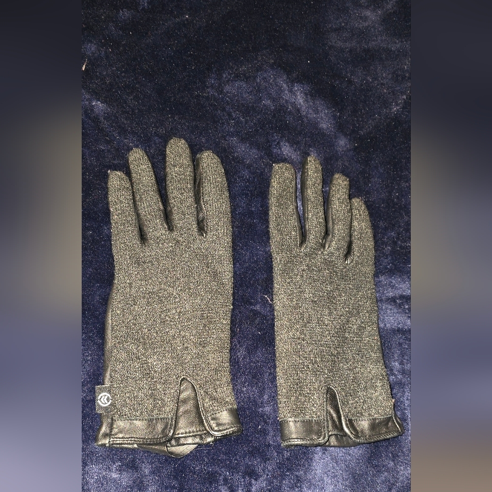 Isotoner Gloves